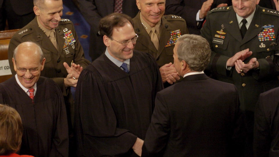 who-is-samuel-alito,-the-judge-authoring-the-decision-that-should-overturn-roe-v.-wade
