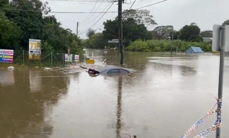 thousands-of-people-have-to-evacuate-sydney,-australia,-under-threat-of-flooding