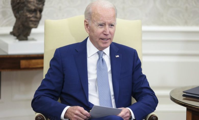 after-supreme-court-ruling,-biden-signs-executive-order-on-abortion-access