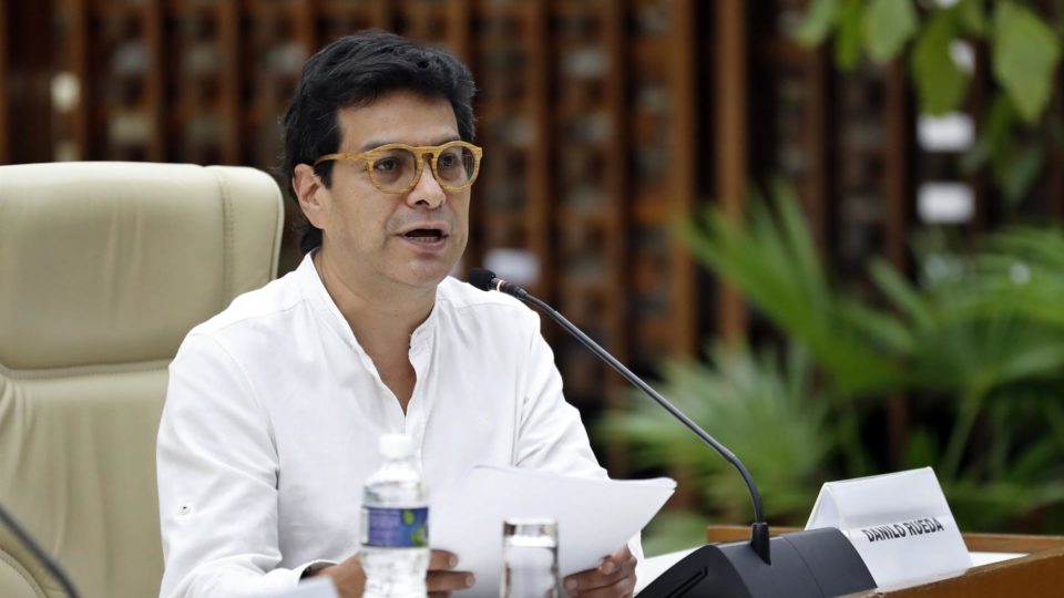 colombia-announces-in-cuba-that-it-will-resume-peace-talks-with-guerrillas