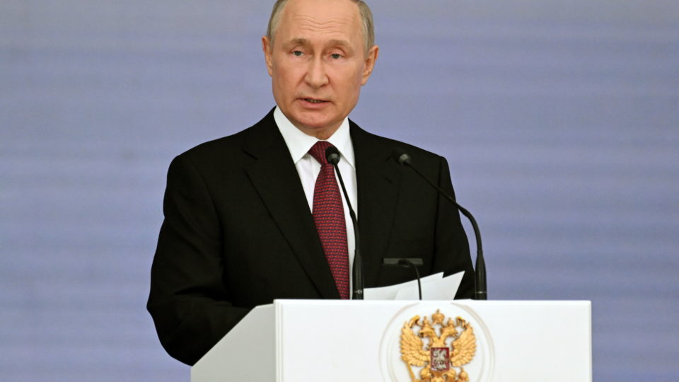 putin-calls-for-partial-mobilization-of-300,000-citizens-and-says-he-will-use-“all-necessary-weapons”