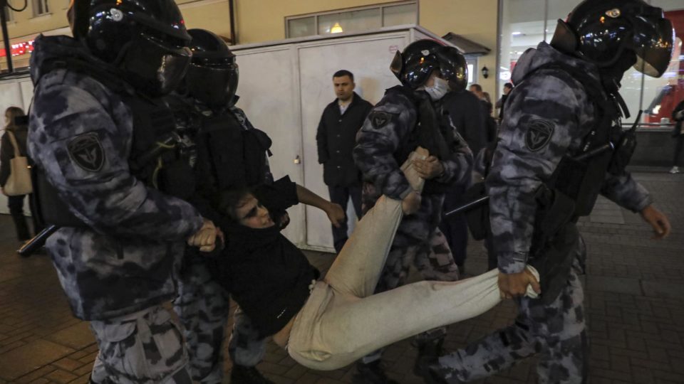 protests-in-russia-against-the-mobilization-of-reservists-have-more-than-a-thousand-arrested