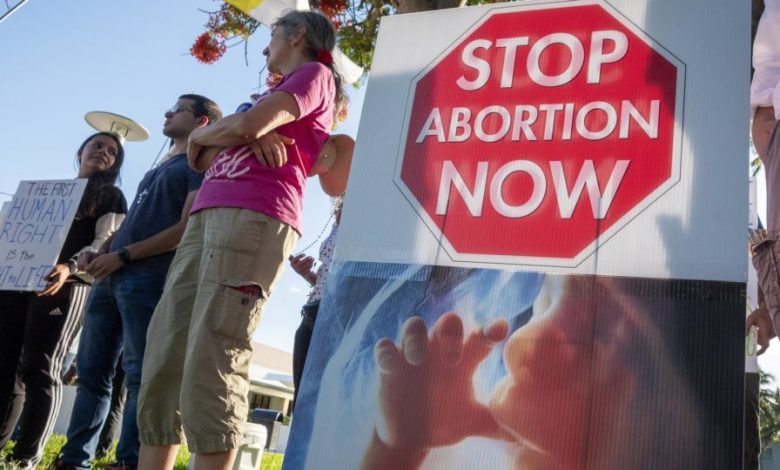 justice-reinstates-1864-law-banning-abortion-in-arizona
