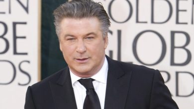 Photo of Alec Baldwin strikes deal with family of director killed by actor's accidental shooting