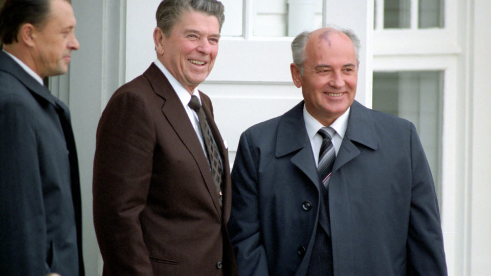 to-stop-russia,-follow-reagan's-example