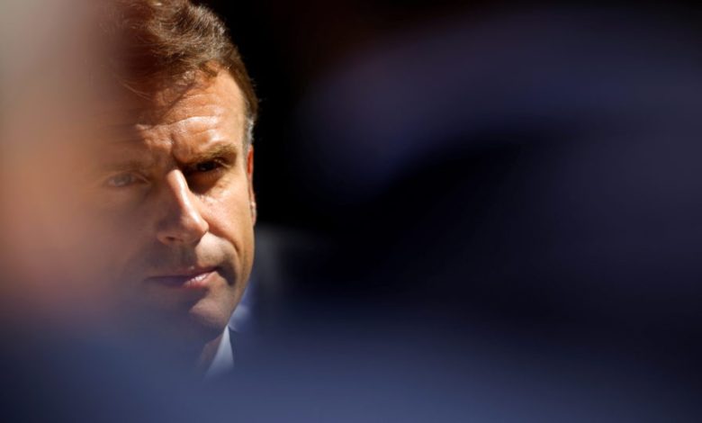 with-no-majority-in-parliament,-macron-struggles-to-stay-in-power