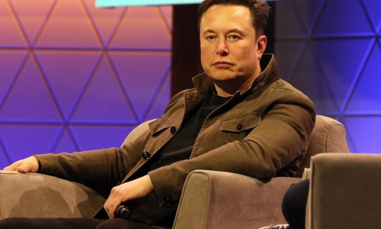 in-meeting-with-employees,-elon-musk-says-he-does-not-rule-out-twitter-bankruptcy