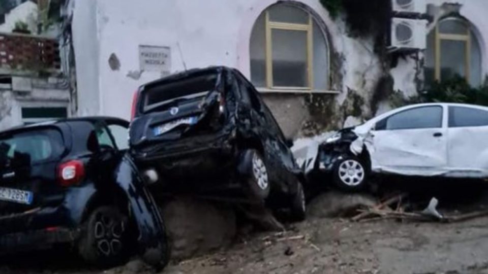 italian-government-confirms-three-deaths-after-landslide-on-the-island-of-ischia